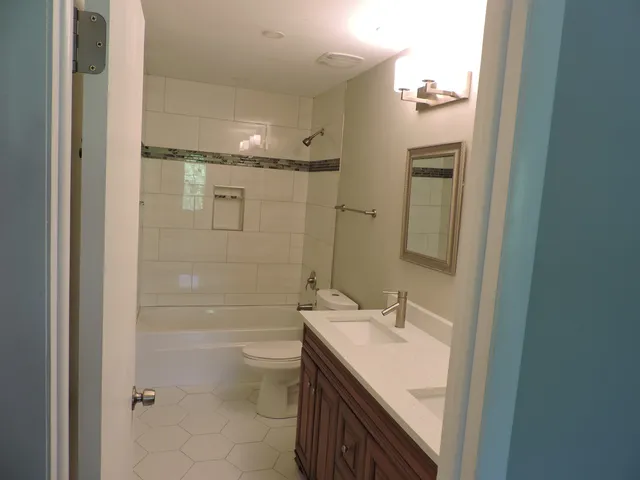 $399,900 | 407 Beechwood Drive, Westmont, IL 60559