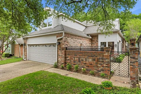 front view of house with a yard