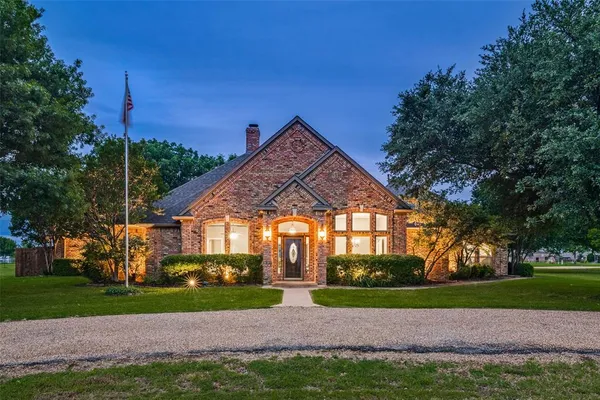 $799,000 | 9687 County Road 483, Lavon, TX 75166