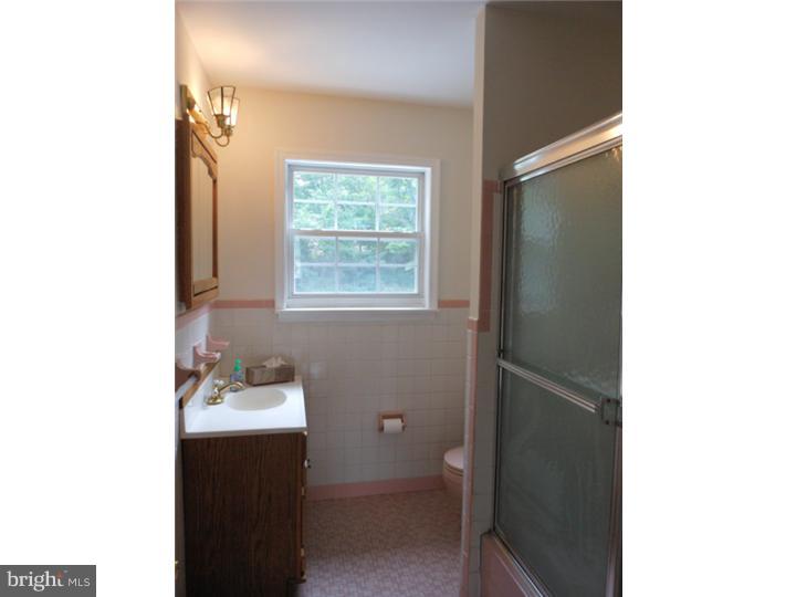 625 Meadowlark Road Audubon, PA 19403 - Photo 21 of 22 Bathroom