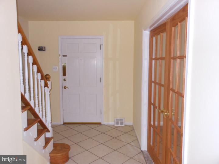 625 Meadowlark Road Audubon, PA 19403 - Photo 6 of 22 Foyer