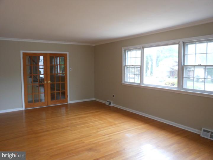 625 Meadowlark Road Audubon, PA 19403 - Photo 7 of 22 Living Room