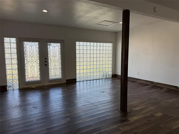 $2,000 | 4624 Bethany Drive, Garland, TX 75042