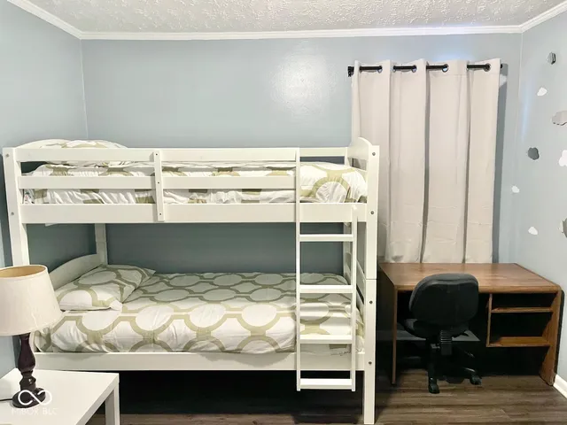 $125 | 9 East 225 North, Shelbyville, IN 46176