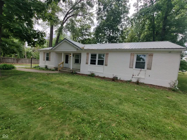 $125 | 9 East 225 North, Shelbyville, IN 46176