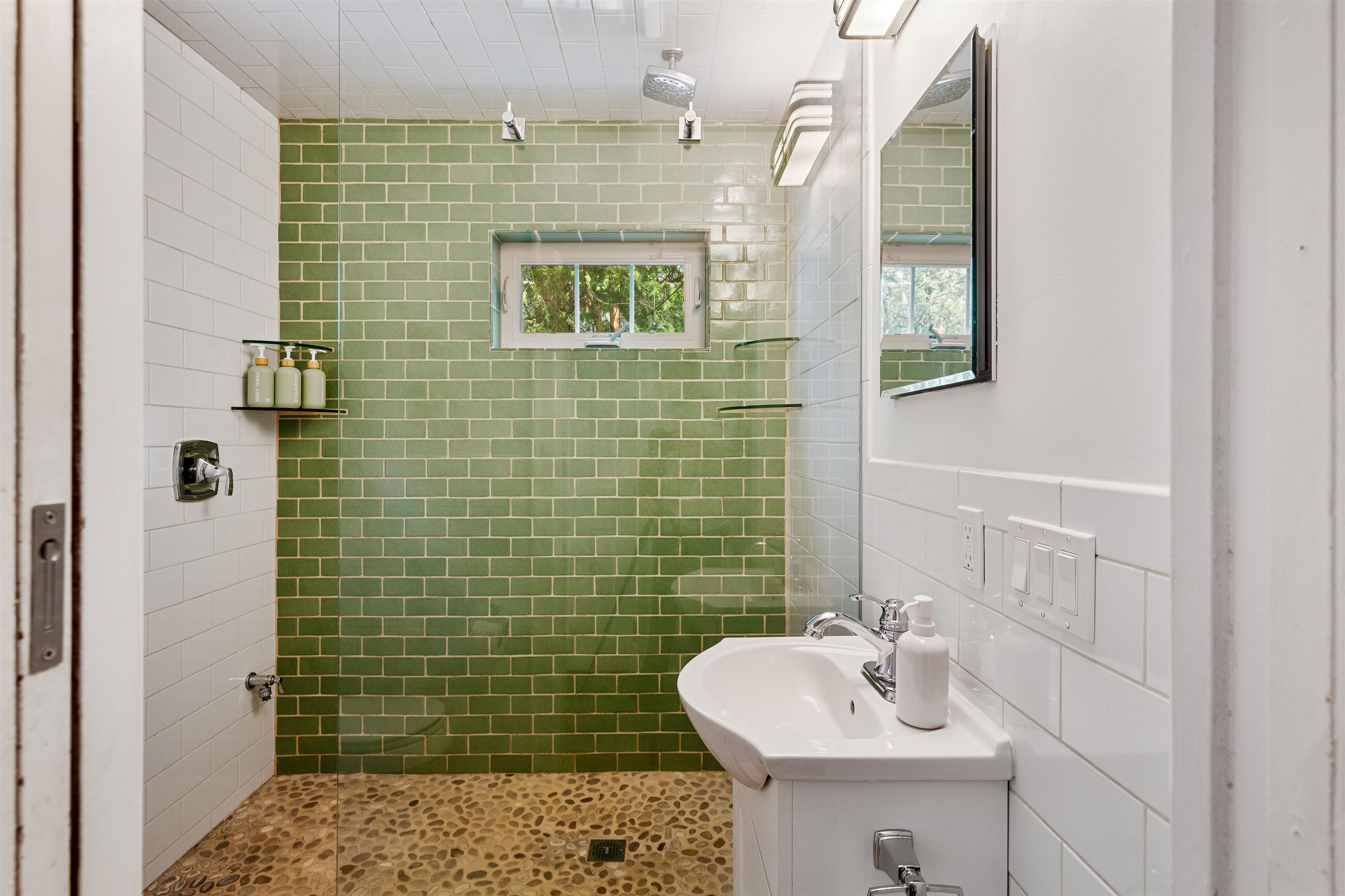36 Adsit Court Burlington, VT 05401 - Photo 6 of 39