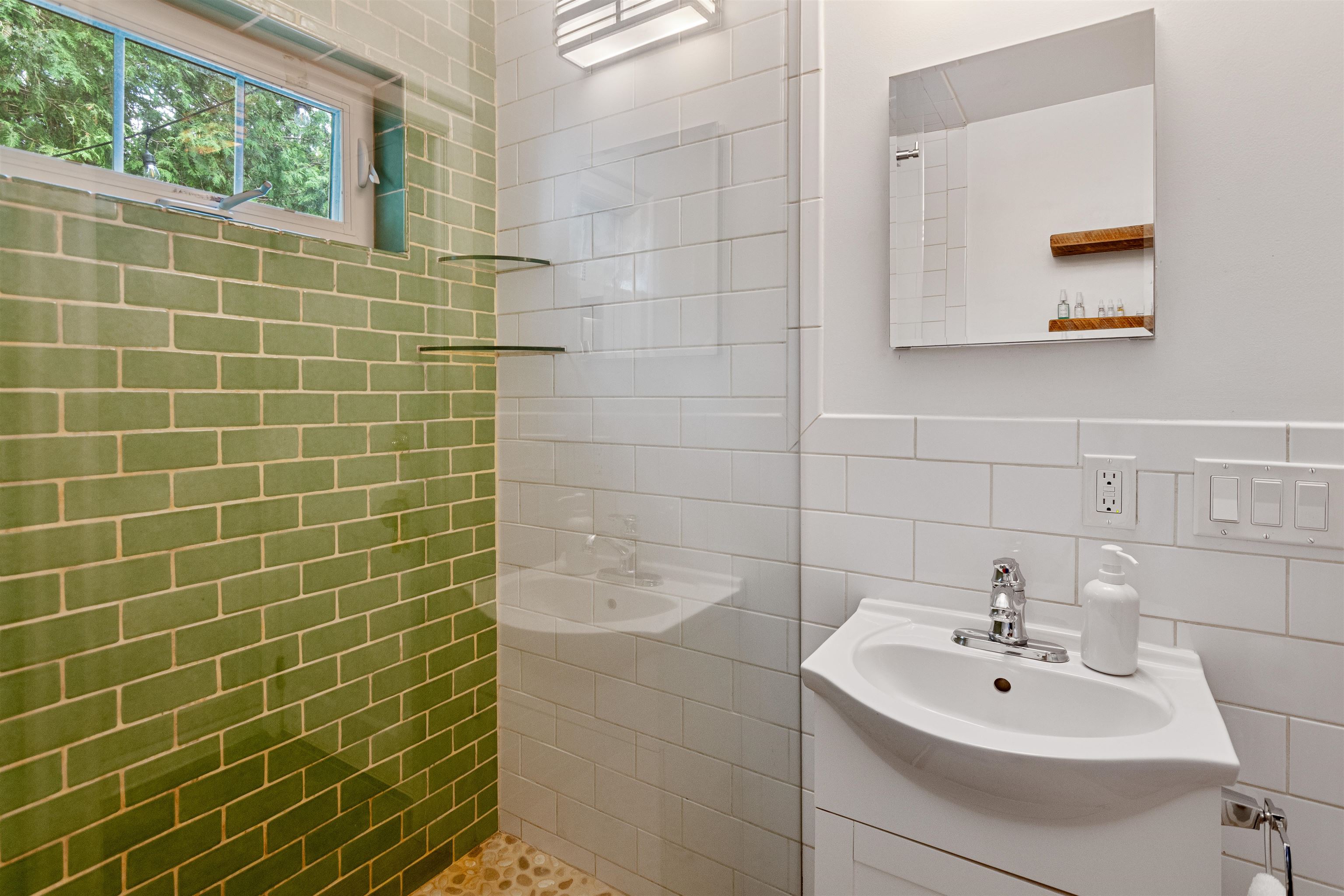 36 Adsit Court Burlington, VT 05401 - Photo 7 of 39