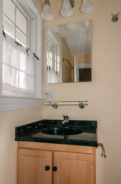 40 Aran Road Westwood, MA 02090 - Photo 10 of 16 Gallery Image 10