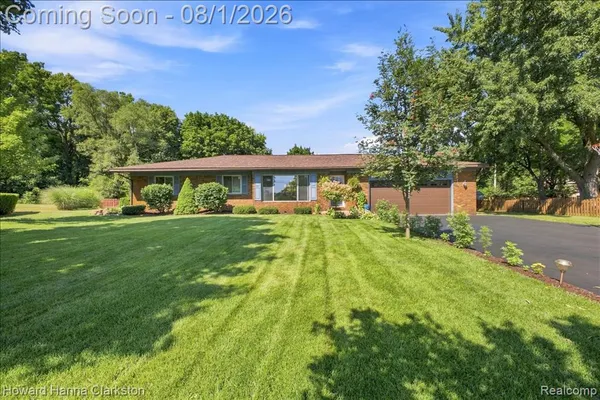 $380,000 | 5029 Bronco Drive, Clarkston, MI 48346
