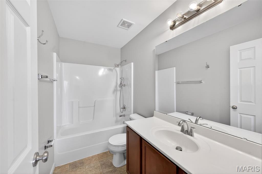 1290 Shorewind Trail St. Charles, MO 63303 - Photo 34 of 48