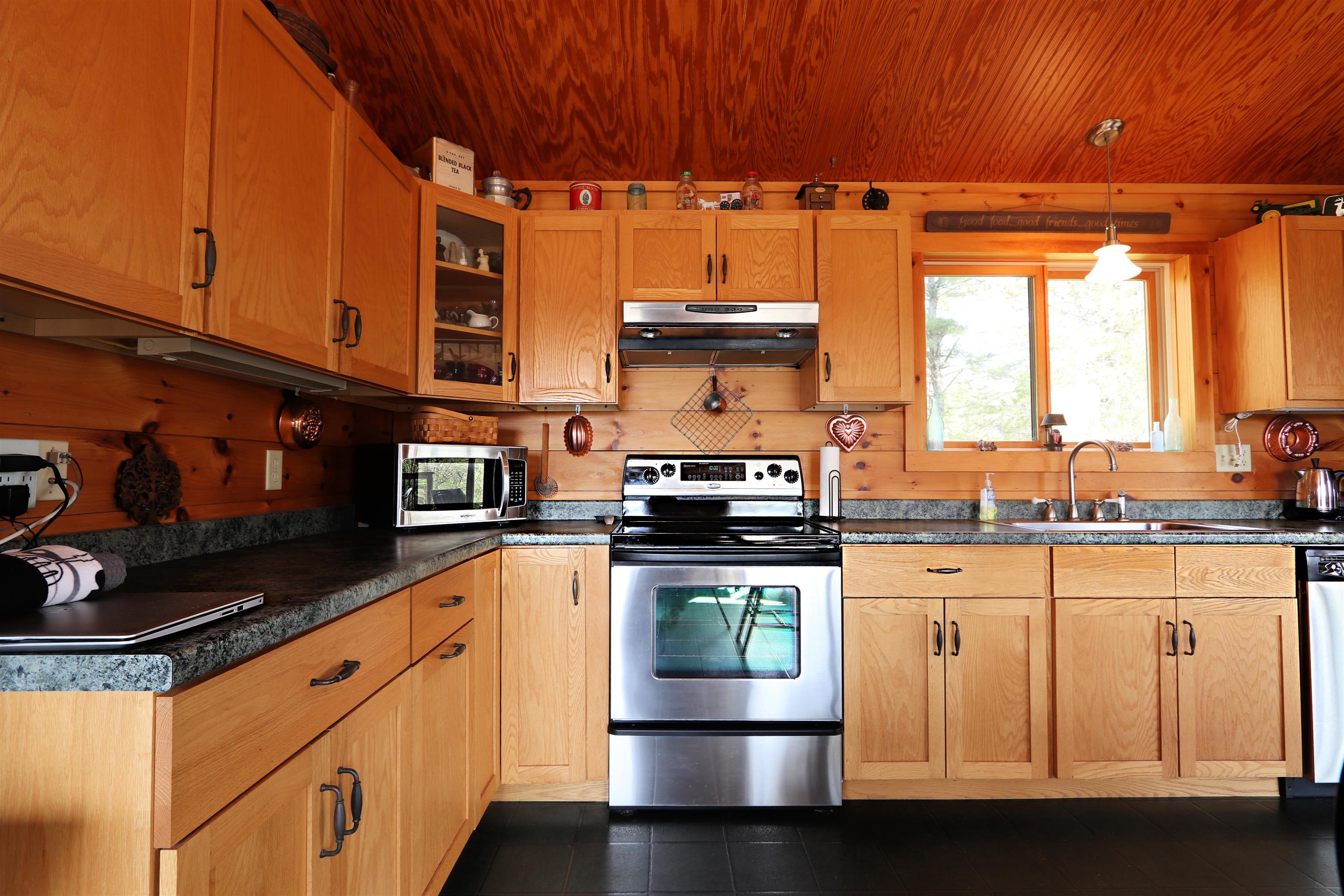 429 Whitehill Road Ryegate, VT 05042 - Photo 9 of 37