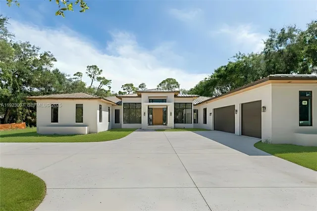 $9,950,000 | 6840 Southwest 92nd Street, Pinecrest, FL 33156