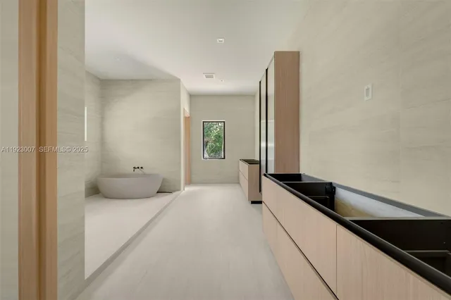 $9,950,000 | 6840 Southwest 92nd Street, Pinecrest, FL 33156