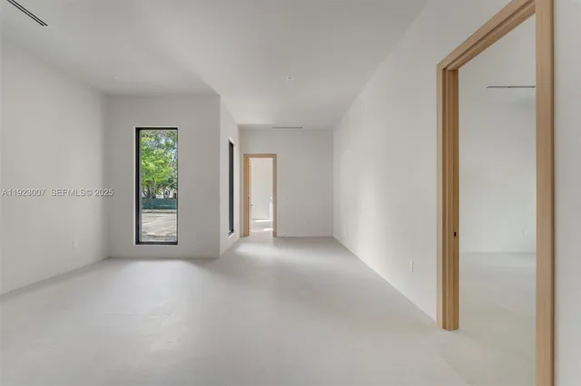 $9,950,000 | 6840 Southwest 92nd Street, Pinecrest, FL 33156