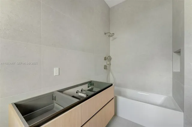 $9,950,000 | 6840 Southwest 92nd Street, Pinecrest, FL 33156