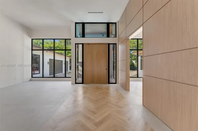 $9,950,000 | 6840 Southwest 92nd Street, Pinecrest, FL 33156