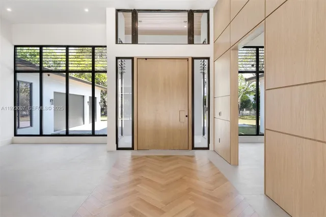 a view of a large window with an outdoor space