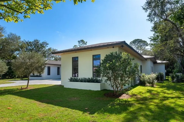 $9,950,000 | 6840 Southwest 92nd Street, Pinecrest, FL 33156