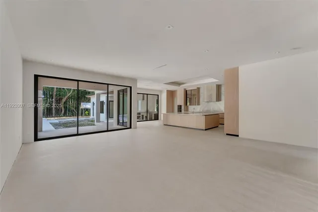 $9,950,000 | 6840 Southwest 92nd Street, Pinecrest, FL 33156