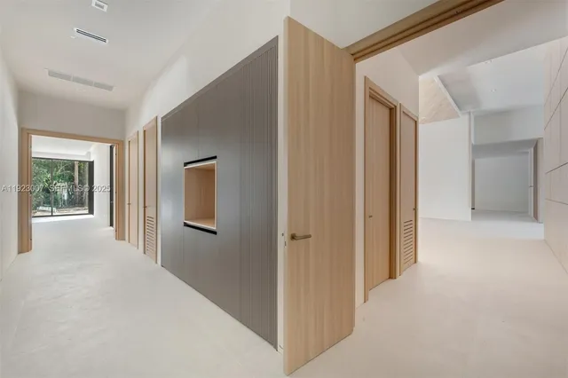 $9,950,000 | 6840 Southwest 92nd Street, Pinecrest, FL 33156