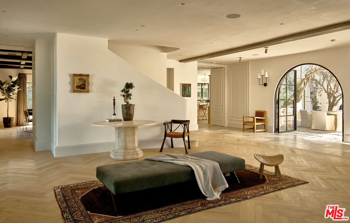701 Nimes Road Los Angeles, CA 90077 - Photo 7 of 24 a living room with furniture