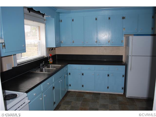 10815 Three Chopt Road Henrico, VA 23233 - Photo 4 of 12 Kitchen - Eat-In Kitchen