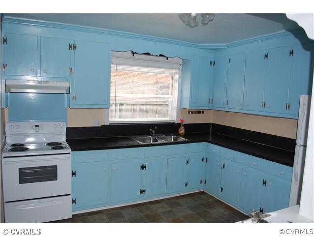 10815 Three Chopt Road Henrico, VA 23233 - Photo 5 of 12 Kitchen - Eat-In Kitchen