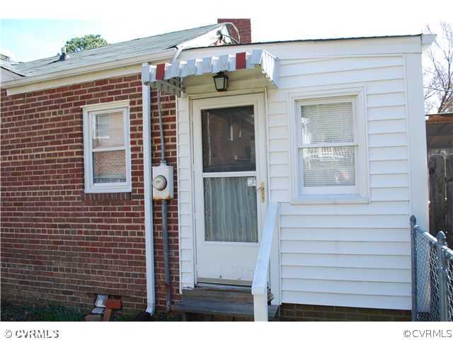 10815 Three Chopt Road Henrico, VA 23233 - Photo 8 of 12 Other - Side Entrance