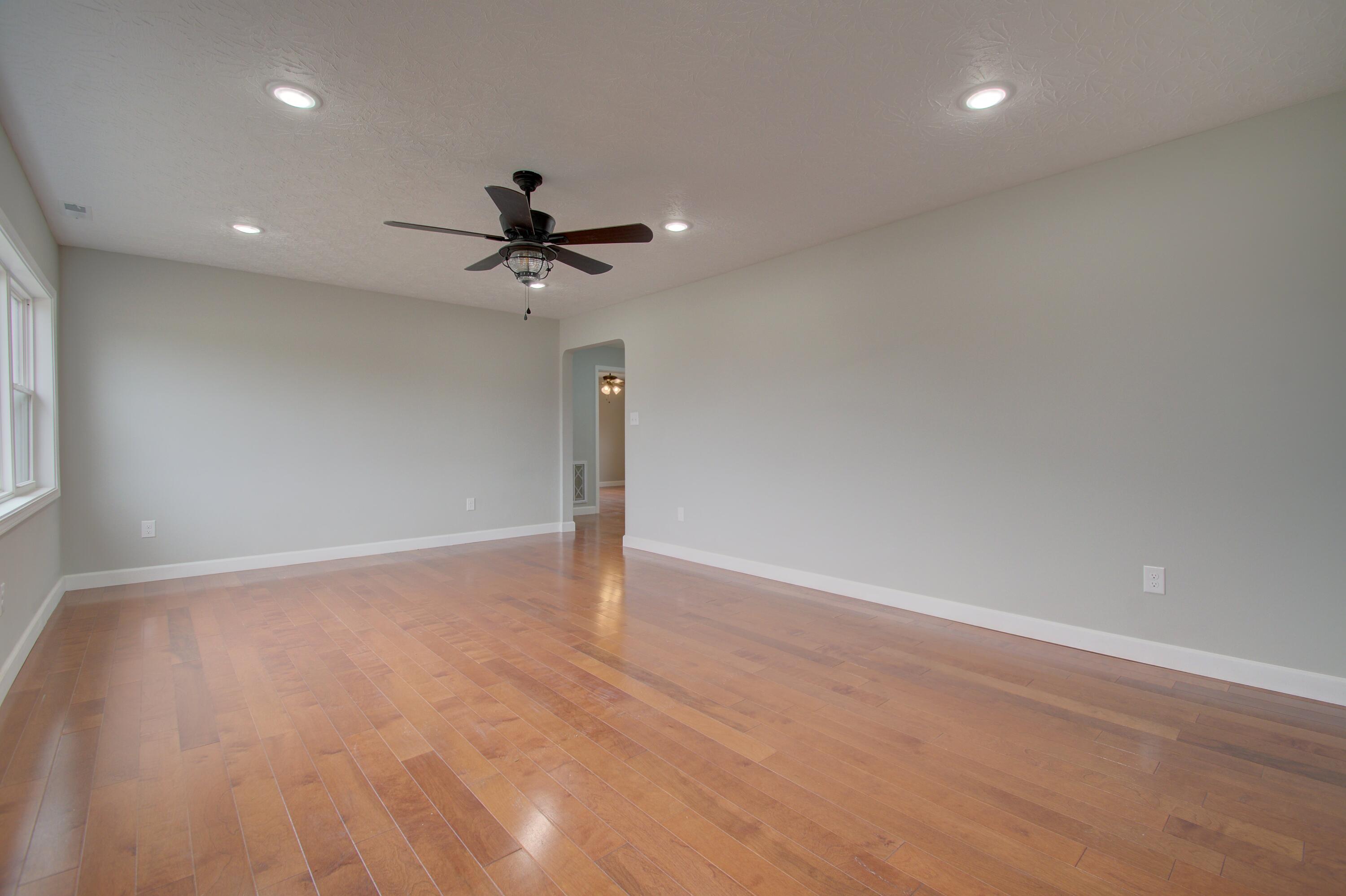 5873 Taylor Mill Road Covington, KY 41015 - Photo 3 of 25 Gallery Image 3