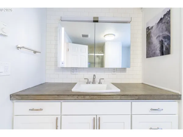 $685,000 | 1382 Northeast Drost Drive, Bend, OR 97701