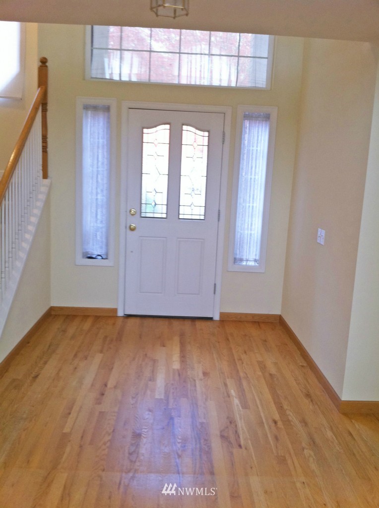 24223 25th Avenue Southeast Bothell, WA 98021 - Photo 3 of 7