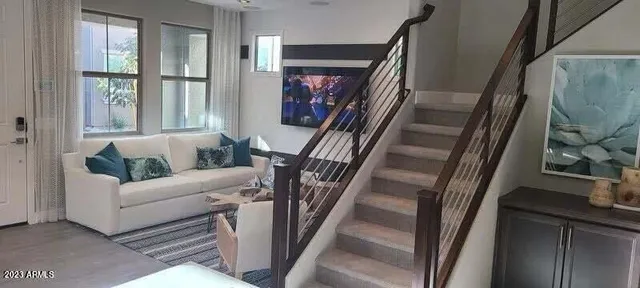 $2,400 | 5750 West Raymond Street, Phoenix, AZ 85043