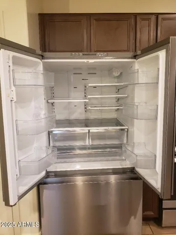 $2,400 | 5750 West Raymond Street, Phoenix, AZ 85043