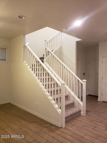 $2,400 | 5750 West Raymond Street, Phoenix, AZ 85043