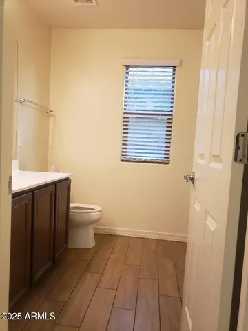 $2,400 | 5750 West Raymond Street, Phoenix, AZ 85043