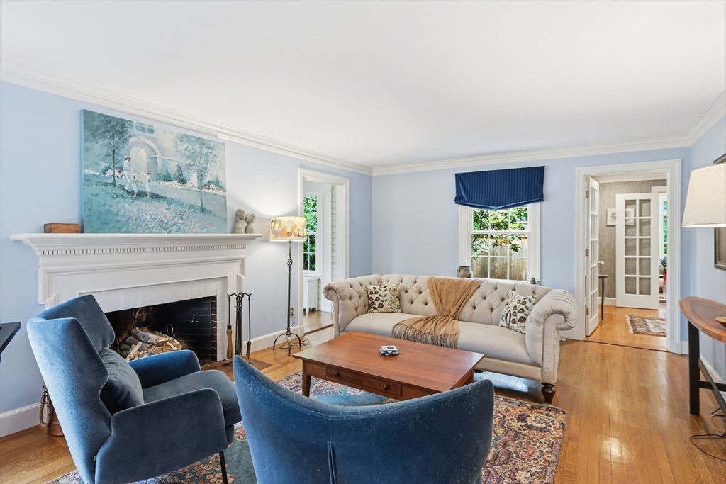 164 Farmington Road Longmeadow, MA 01106 - Photo 2 of 42
