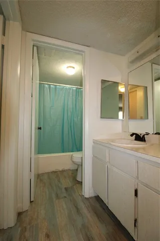 $1,200 | 400 El Camino Drive, Unit 220, Winter Haven, FL 33884