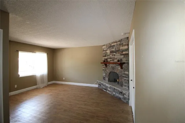 $1,200 | 400 El Camino Drive, Unit 220, Winter Haven, FL 33884