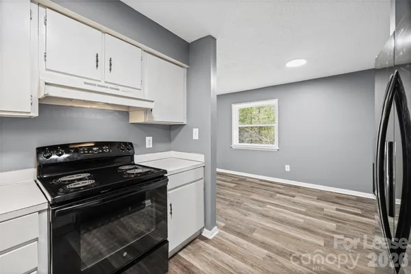 a close view of sink and tap