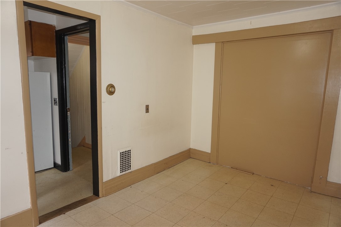 4271 Culver Road Irondequoit, NY 14622 - Photo 11 of 33