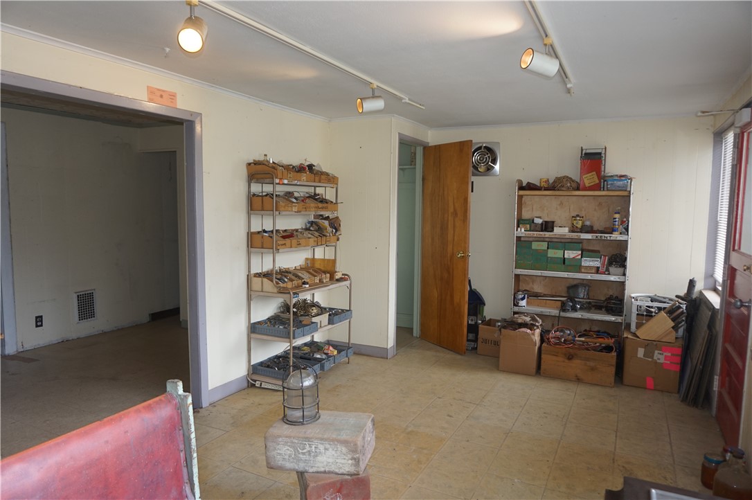 4271 Culver Road Irondequoit, NY 14622 - Photo 8 of 33