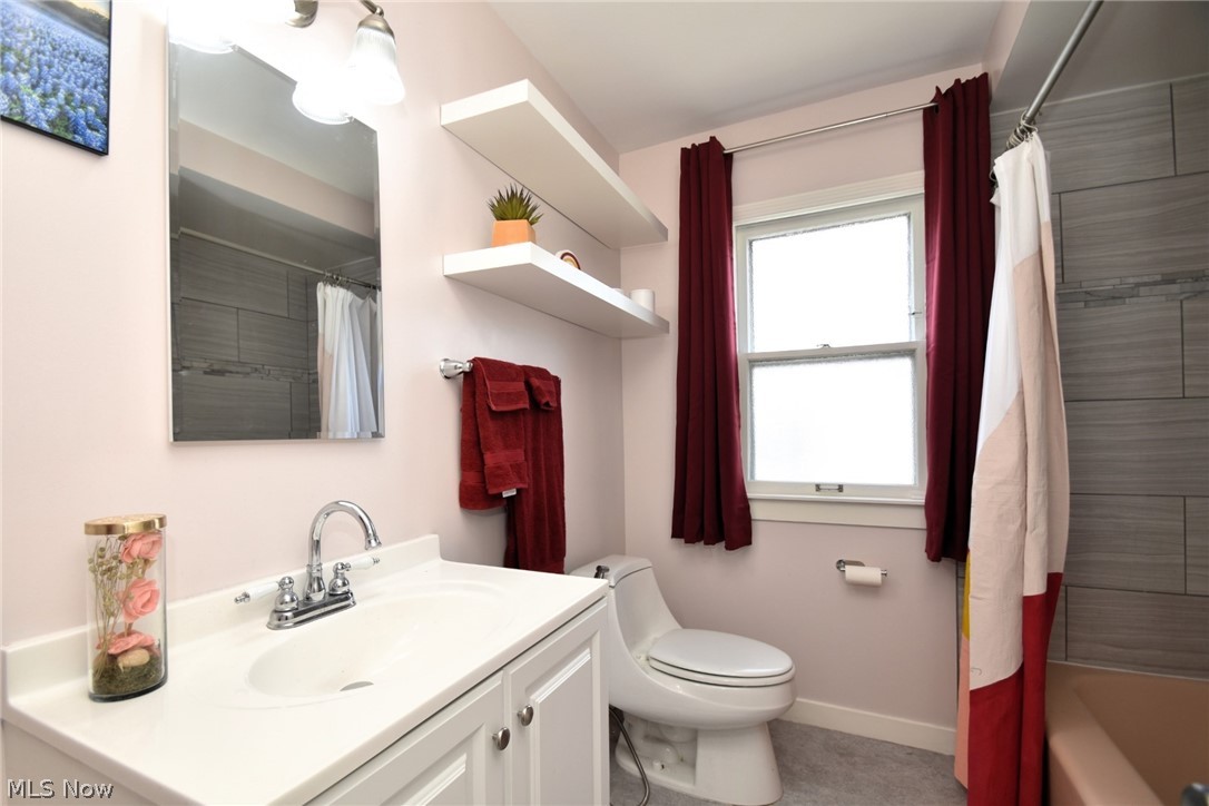 4198 Okalona Road Cleveland, OH 44121 - Photo 19 of 40