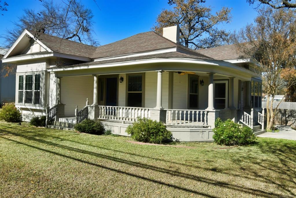 269 Holley Street Alba, TX 75410 - Photo 2 of 37 front view of a house