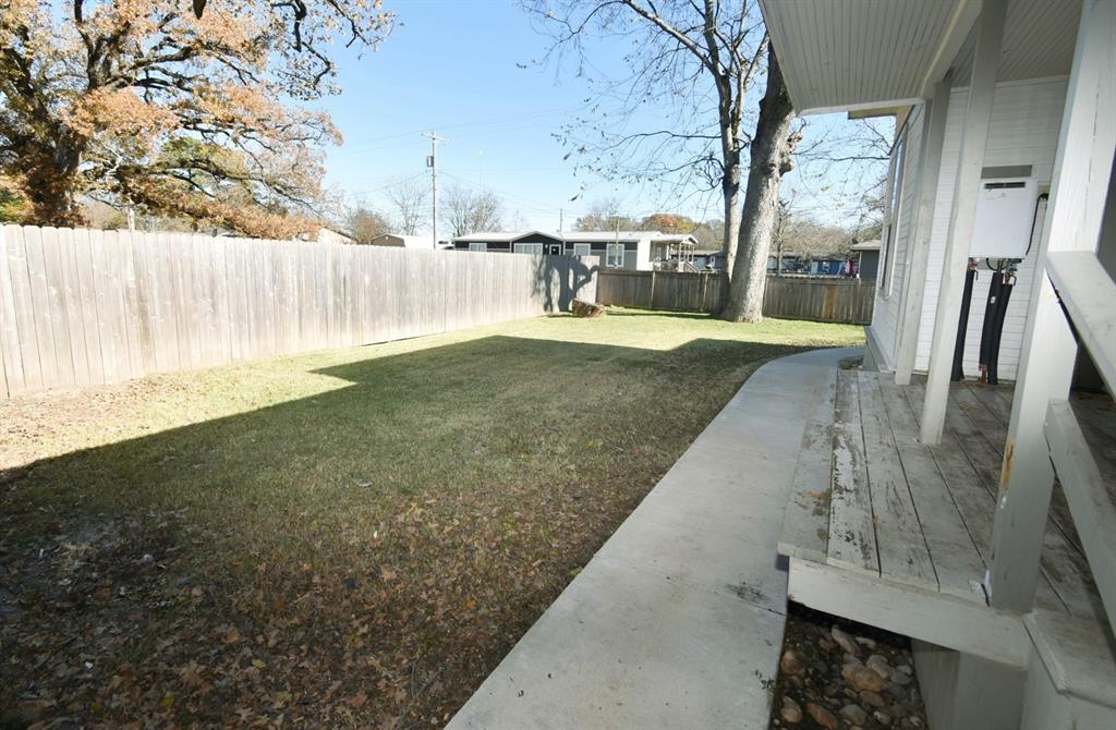 269 Holley Street Alba, TX 75410 - Photo 8 of 37