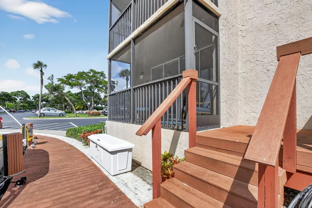 $5,500 | 8 Royal Palm Way, Unit 107, Boca Raton, FL 33432