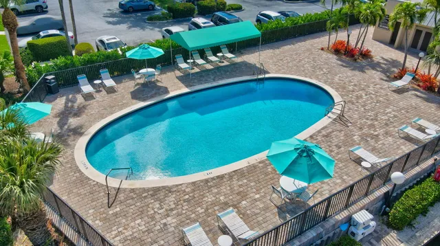 $5,500 | 8 Royal Palm Way, Unit 107, Boca Raton, FL 33432