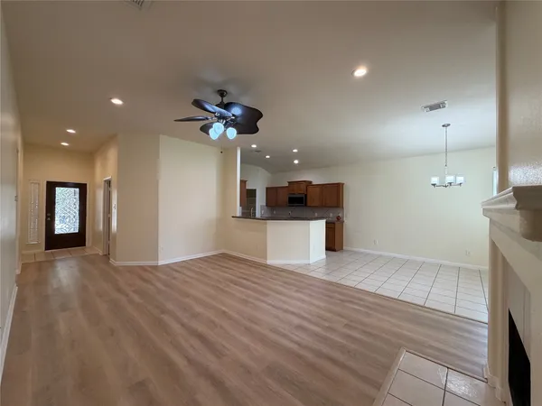 $1,950 | 15814 Granite Mountain Trail, Houston, TX 77049