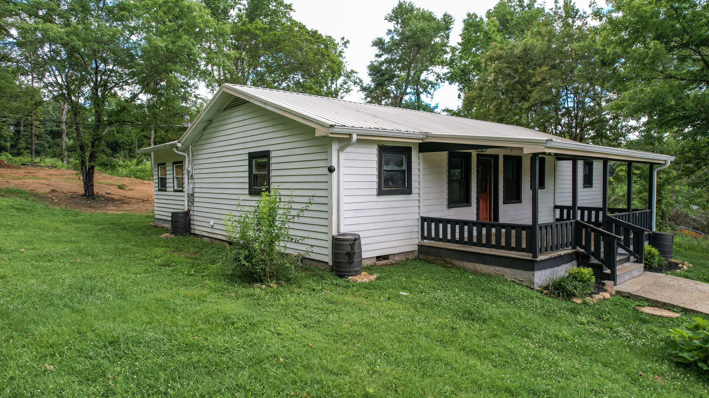 618 Carter Road Southeast Cleveland, TN 37323 - Photo 2 of 40 2-DJI_0799