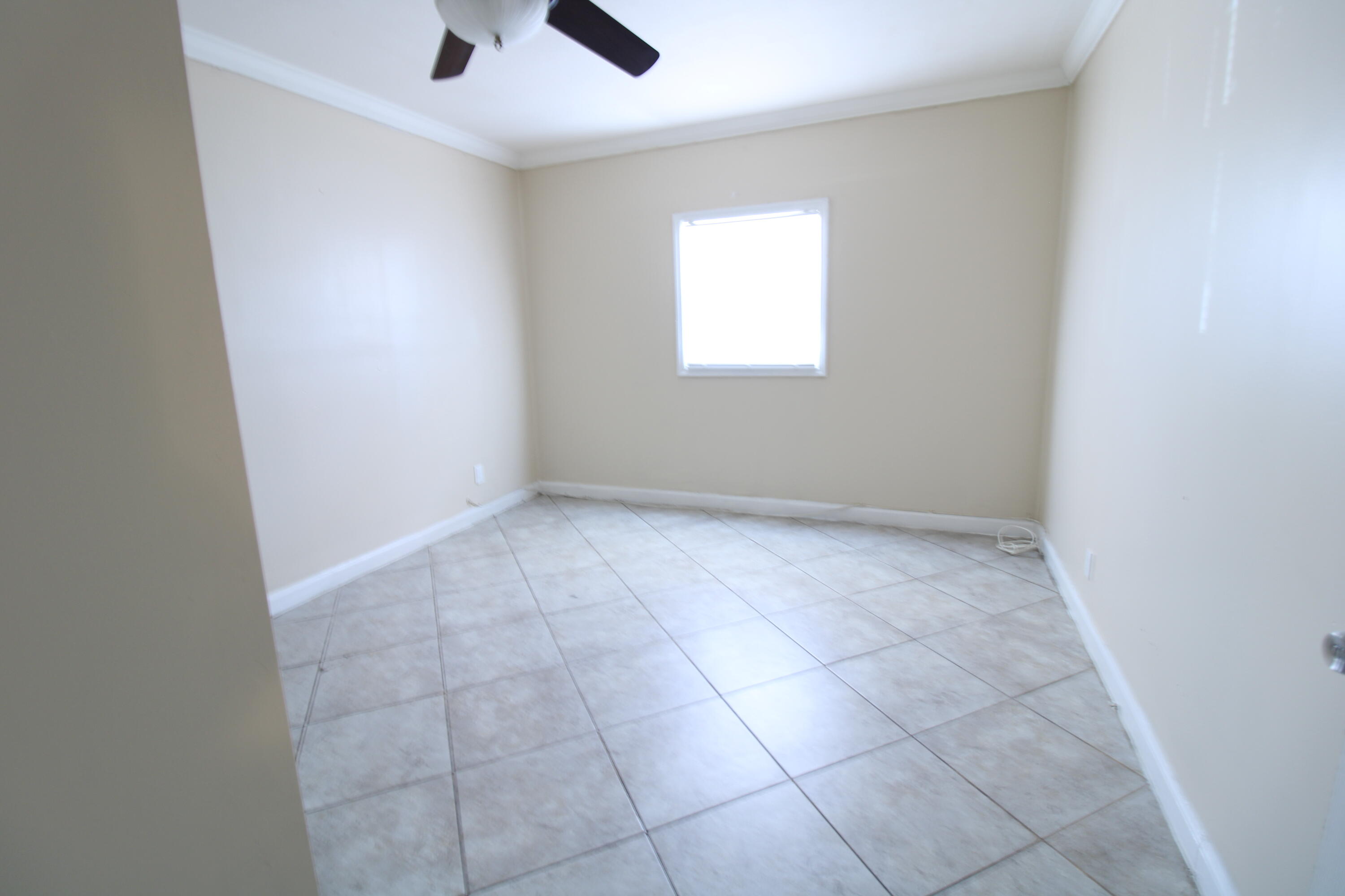 1580 Evergreen Court Riviera Beach, FL 33404 - Photo 12 of 19 IMG_0157