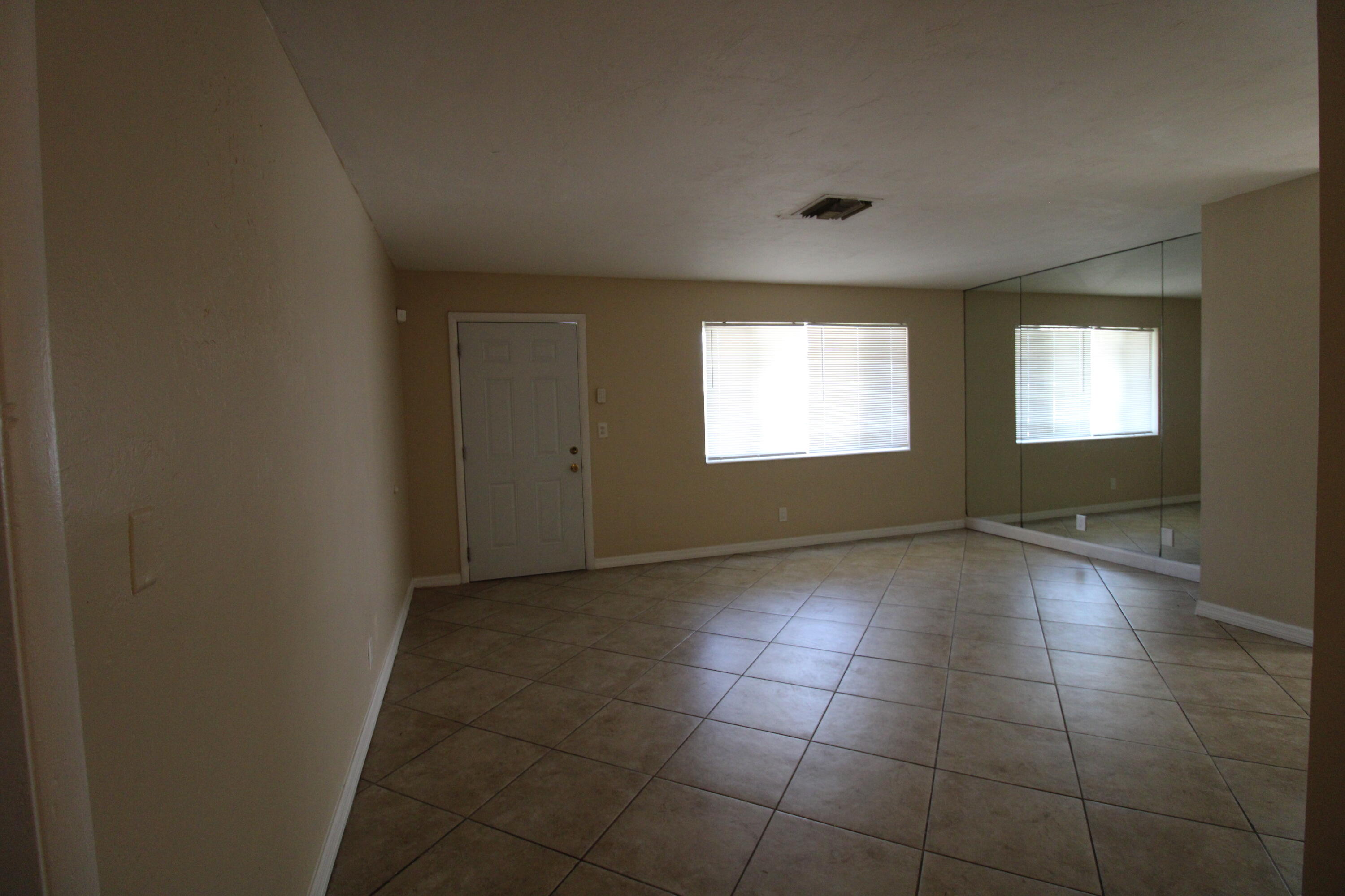 1580 Evergreen Court Riviera Beach, FL 33404 - Photo 15 of 19 IMG_0161